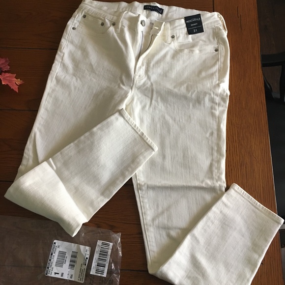 đNWOT - J Crew womenâs white denim jeans
